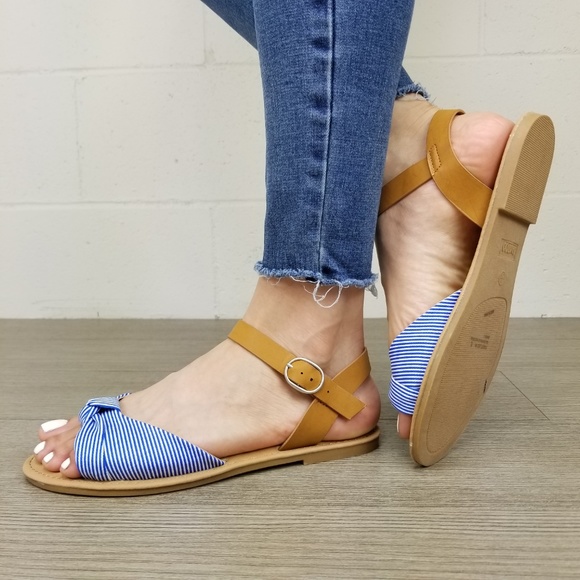 Cute Blue & White Flat Striped Sandals - G - Picture 7 of 8